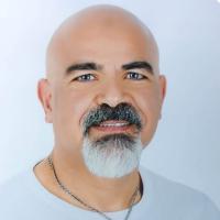 استشاري طب أسنان الاطفال و ذوي الاحتياجات الخاصه.