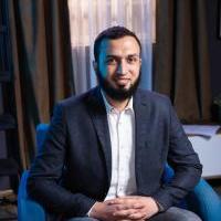 استشاري طب و جراحات العيون و الشبكية