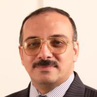 أستاذ علاج الأورام وأمراض الدم