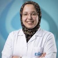 إستشاري أمراض الباطنة و الجهاز الهضمي والكبد والمناظير