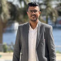 اخصائي زراعة و تجميل الاسنان جامعة عين شمس