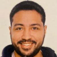 اخصائي جراحة المخ والاعصاب والعمود الفقري