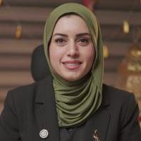 أخصائي طب و جراحة العيون .