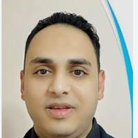 إستشاري الباطنة و أمراض الدم و زرع النخاع