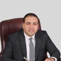 استشاري جراحات التجميل والإصلاح.
دكتوراة جراحة التجميل والإصلاح جامعه القاهرة (القصر العيني).