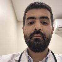 اخصائي امراض القلب والاوعية الدموية