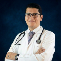 طبيب الباطنة العامة والغدد والمناعة