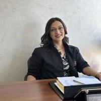 أخصائية تجميل الأسنان