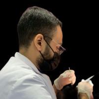 اخصائي طب وجراحه الفم والأسنان