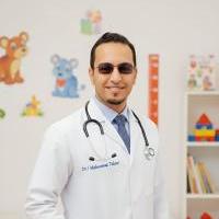 اخصائي طب الاطفال وحديثي الولادة