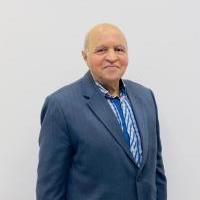 استشاري أول أمراض النساء والتوليد وعلاج العقم بالمستشفيات والمعاهد التعليمية