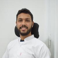 اخصائي طب وجراحه الفم والاسنان