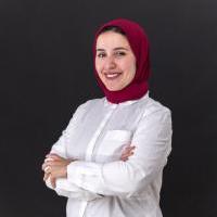 اخصائية طب و جراحة الفم و الاسنان