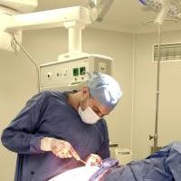 إستشاري ومدرس مساعد جراحة العظام والمفاصل ومناظير الكتف والركبة و إصابات الملاعب كلية طب قصر العيني