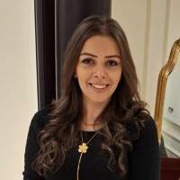 أخصائي تغذية علاجية و سمنة و نحافة و تنسيق القوام