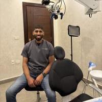 أخصائي علاج الجذور