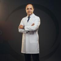 أخصائي العظام واصابات الملاعب