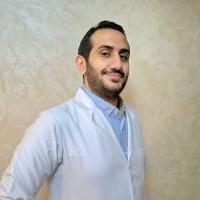 استشاري الجراحة العامة وجراحة التجميل جامعة القاهرة