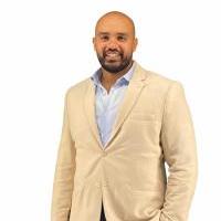 اخصائي جراحة العظام و الكسور و اصابات الملاعب