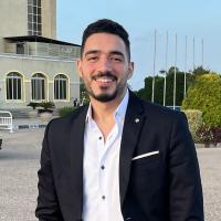 اخصائى علاج الجذور والتركيبات الثابتة و الحشو الليزرى