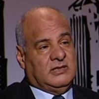 استشاري أول أمراض الباطنة والجهاز الهضمي، استاذ الباطنه والجهاز الهضمي كلية الطب بالقصر العيني