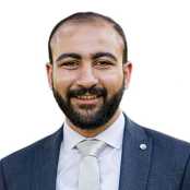 مدرس جراحه العظام جامعه عين شمس