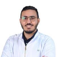 أخصائي طب وجراحه الفم والاسنان ماجستير الزراعه والتركيبات.