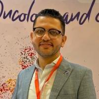 مدرس م الجراحه والأورام بكلية الطب 
الجراحه والاورام والمناظير بمستشفى عين شمس