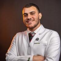اخصائي العلاج الطبيعي والتأهيل. واصابات الملاعب