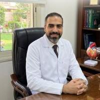 استشاري جراحة القلب والصدر