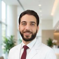 اخصائي امراض النساء و التوليد
حاصل على ماجستير النساء والتوليد – جامعة عين شمس
متخصص في متابعة الحمل والولادة وتأخر الإنجاب والتجميل النسائي
خبرة في الولادة الطبيعية (بدون ألم) والولادة القيصرية
خبرة في التعامل مع حالات الحمل الحرج ونقص السائل الأمنيو