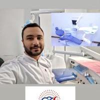 طبيب وجراح الفم والأسنان