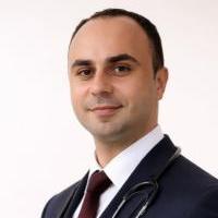 اخصائي الباطنة والكلي بمستشفيات القوات المسلحه