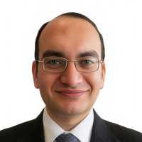 أخصائى أنف وأذن وحنجرة 
حاصل على الزمالة المصرية فى الأنف والأذن والحنجرة