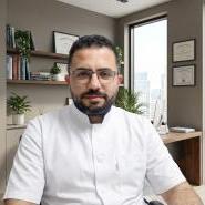 استشاري العظام والمفاصل و العمود الفقري