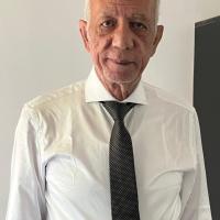 استشارى أمراض الباطنة و السكر و الغدد الصماء-كلية طب القصر العيني-جامعة القاهرة