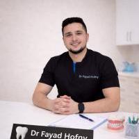 أخصائي طب و جراحة الفم و الاسنان