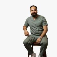 استشاري و مدرس علاج الآلام