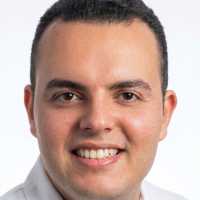 استشارى طب و جراحة العيون