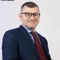 استشاري اول الجراحة العامة وجراحة الاورام والمناظير