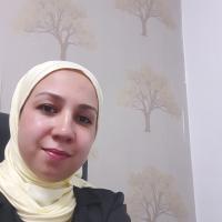 طبيبة و معالجه نفسية