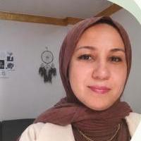 طبيبة و معالجه نفسية