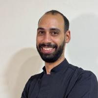 اخصائي طب وجراحة الفم والاسنان
