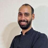 اخصائي طب وجراحة الفم والاسنان