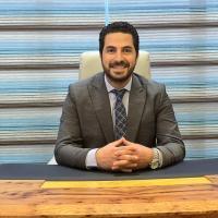 دكتوراه وإستشارى الجراحه العامه وجراحات المناظير والسمنه المفرطه-كلية الطب- جامعة عين شمس