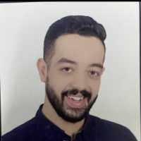 اخصائي طب وجراحه الفم والأسنان
