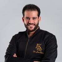 اخصائي جراحة الوجه والفكين وتجميل الاسنان