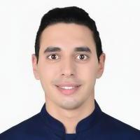 أخصائي طب الفم و الأسنان
