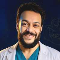 استشاري جراحة الوجه والفكين جامعه القاهره القصر العيني