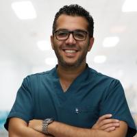 استشارى جراحة و مناظير الكلى و المسالك البولية و امراض الذكورة و العقم بمستشفيات هيئة الشرطة